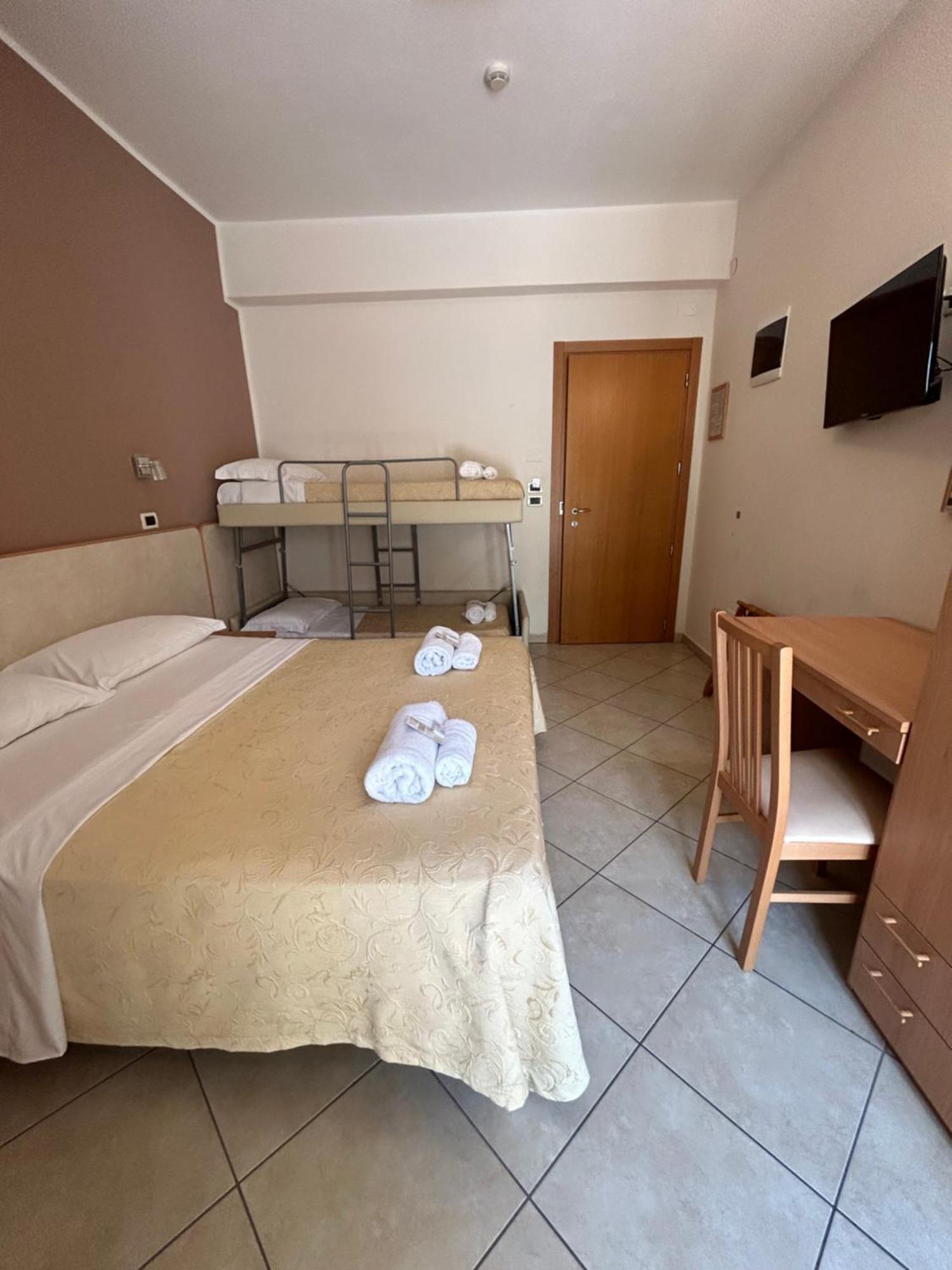 Hotel Favorita Cesenatico Dış mekan fotoğraf