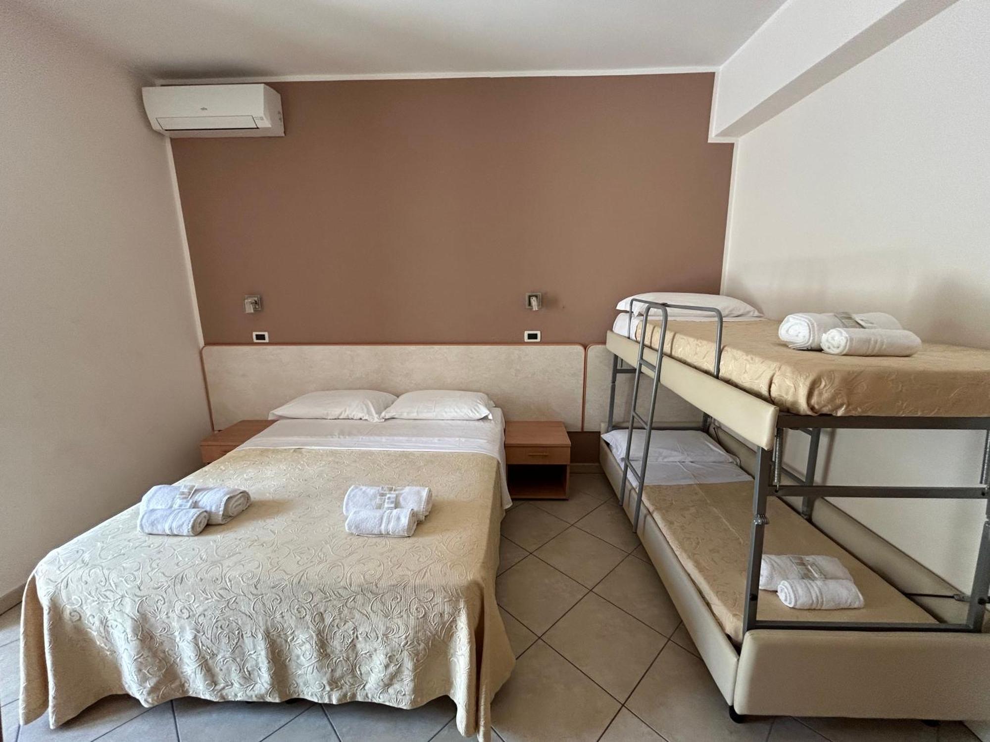 Hotel Favorita Cesenatico Dış mekan fotoğraf