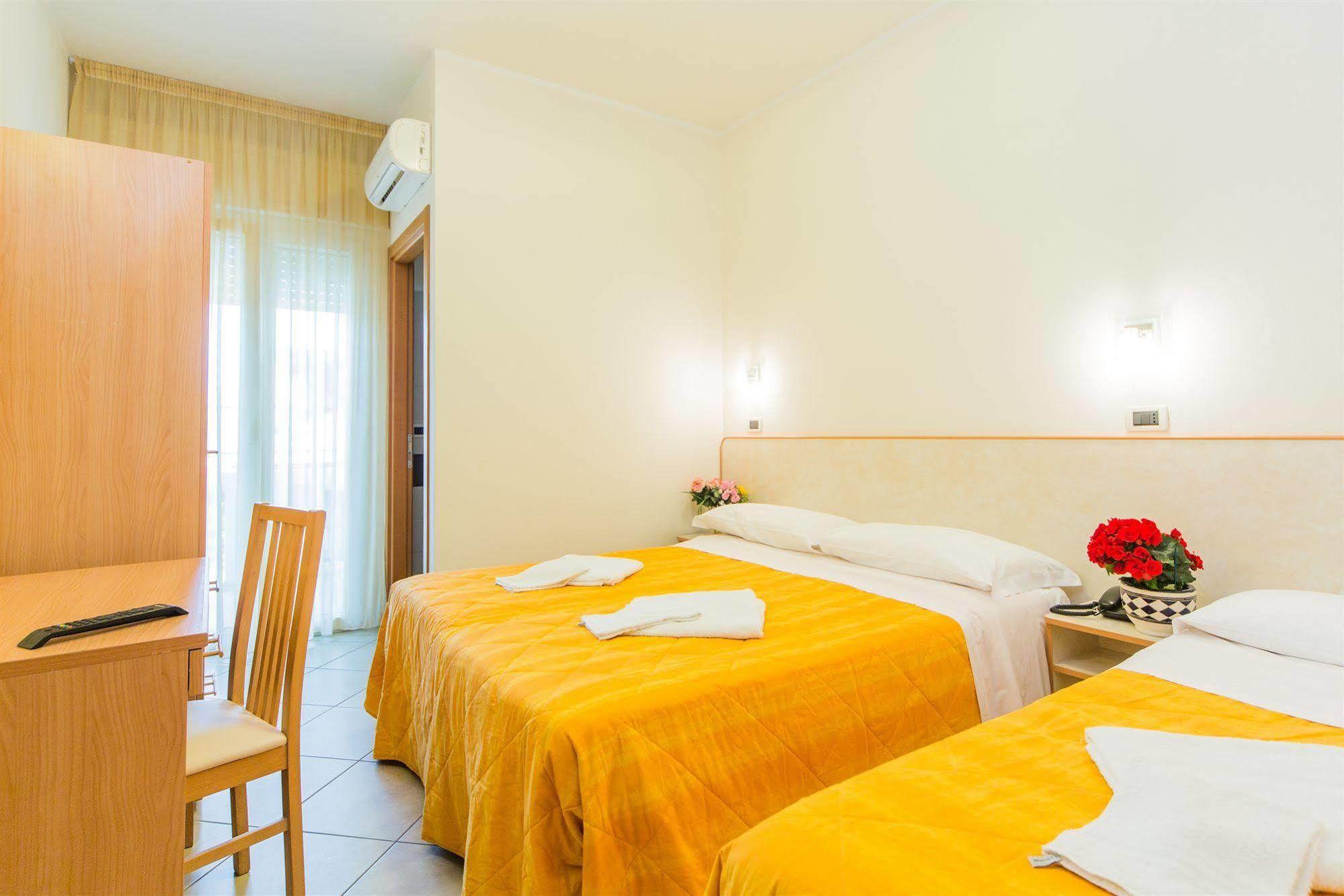 Hotel Favorita Cesenatico Dış mekan fotoğraf